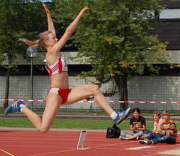 Katrin Geissler sprang am weitesten und am höchsten