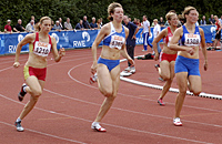 Julia Mchtig (Mitte) war Schnellste ber 200 m